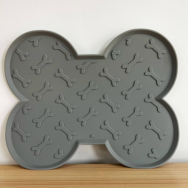 Silicone Pet Feeding Mat for Dogs and Cats, Waterproof Food and Water Bowl Mat with Raised Edge, Easy-Clean Pet Placemat for Daily Feeding