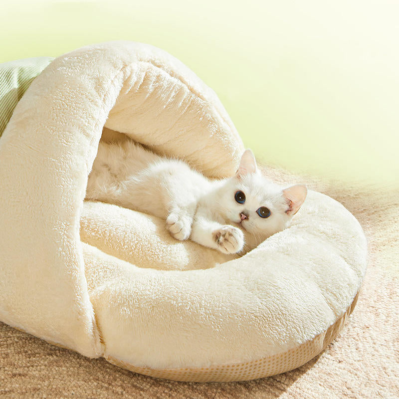 Cozy Enclosed Cat Bed, Warm Covered Cat Cave House for Indoor Cats, Soft Plush Hideaway Bed for Kittens and Small Pets